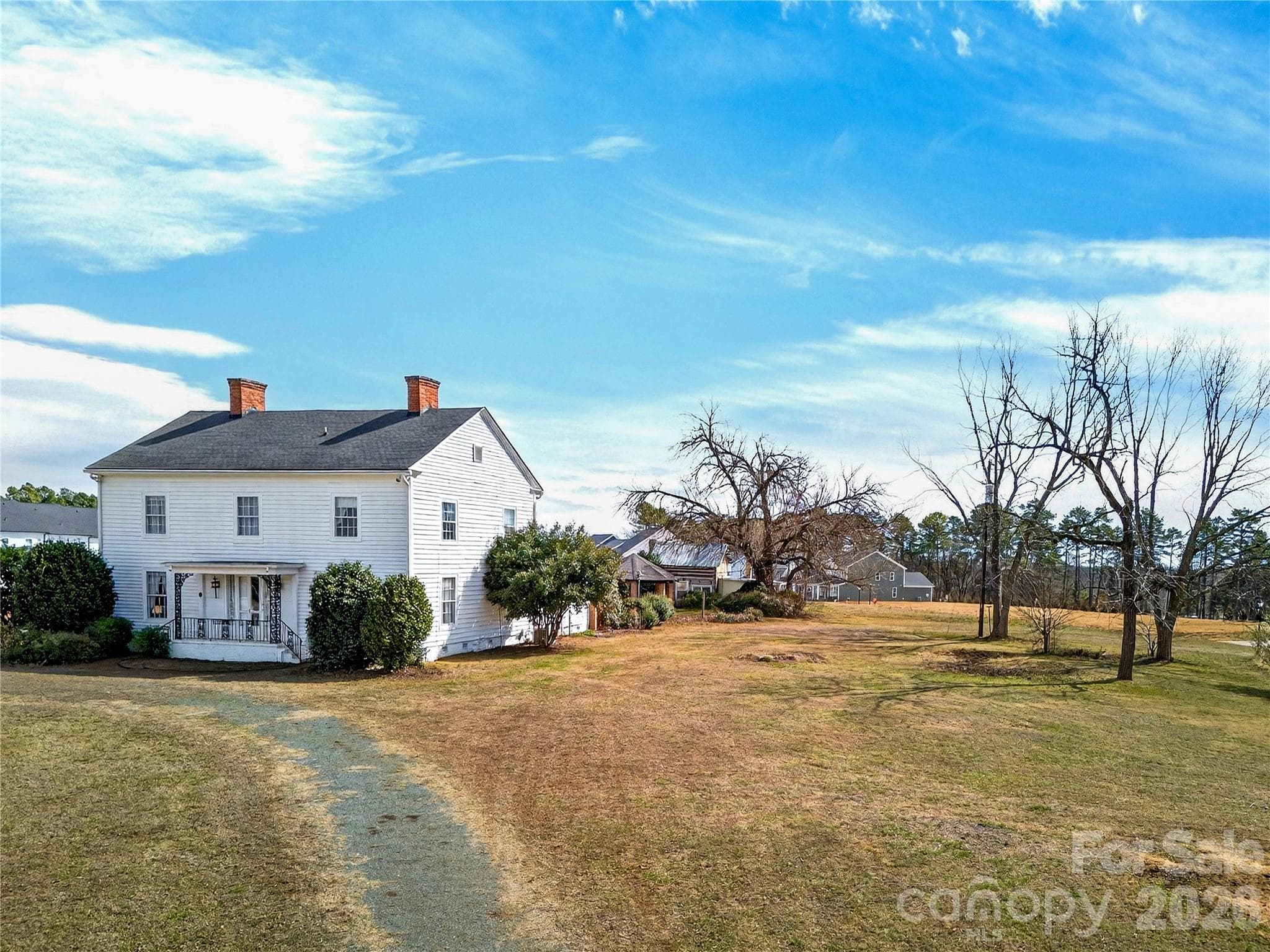 Circular drive - Huntersville