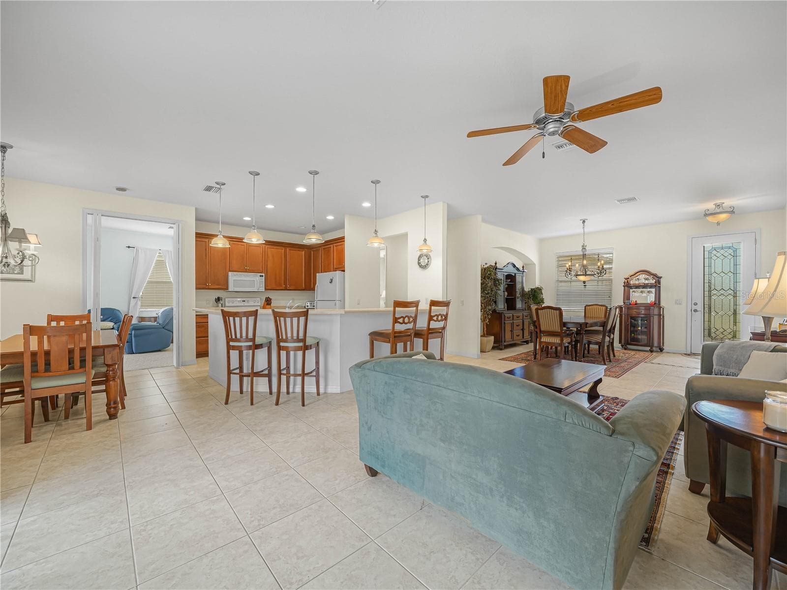 Living Room and Kitchen Combo - 5264 GREEN DR, WINTER HAVEN