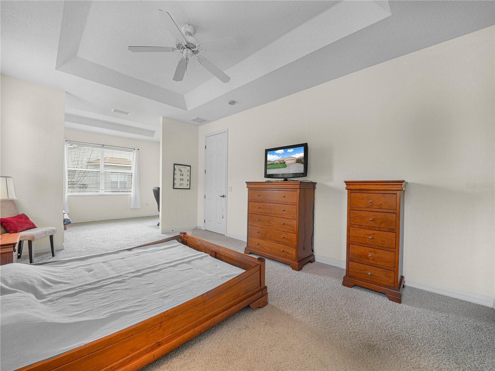 Spacious Primary Suite with Sitting Area - 5264 GREEN DR, WINTER HAVEN