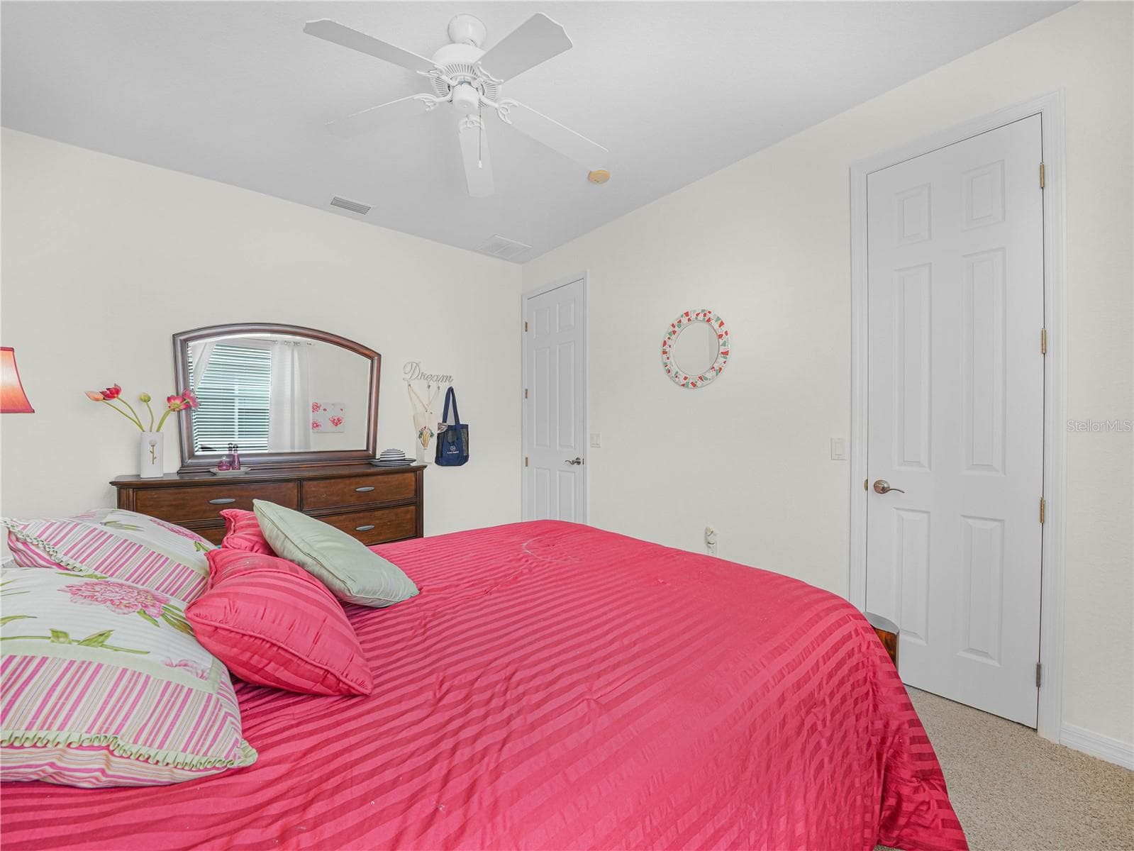 Walk In Closet in Guest bedroom - 5264 GREEN DR, WINTER HAVEN
