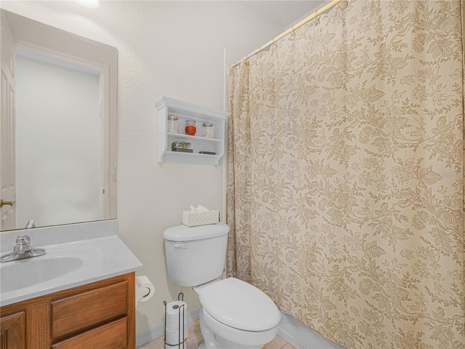 Guest Bath - 5264 GREEN DR, WINTER HAVEN