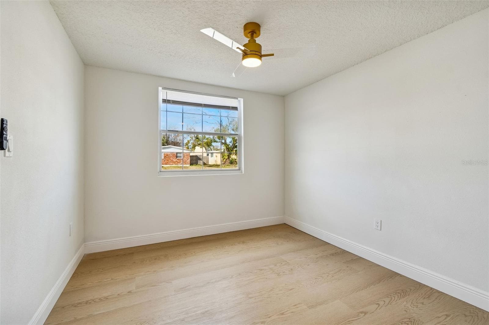Single Family Residence at 7910 W POWHATAN AVE, TAMPA, photo 50 of 98