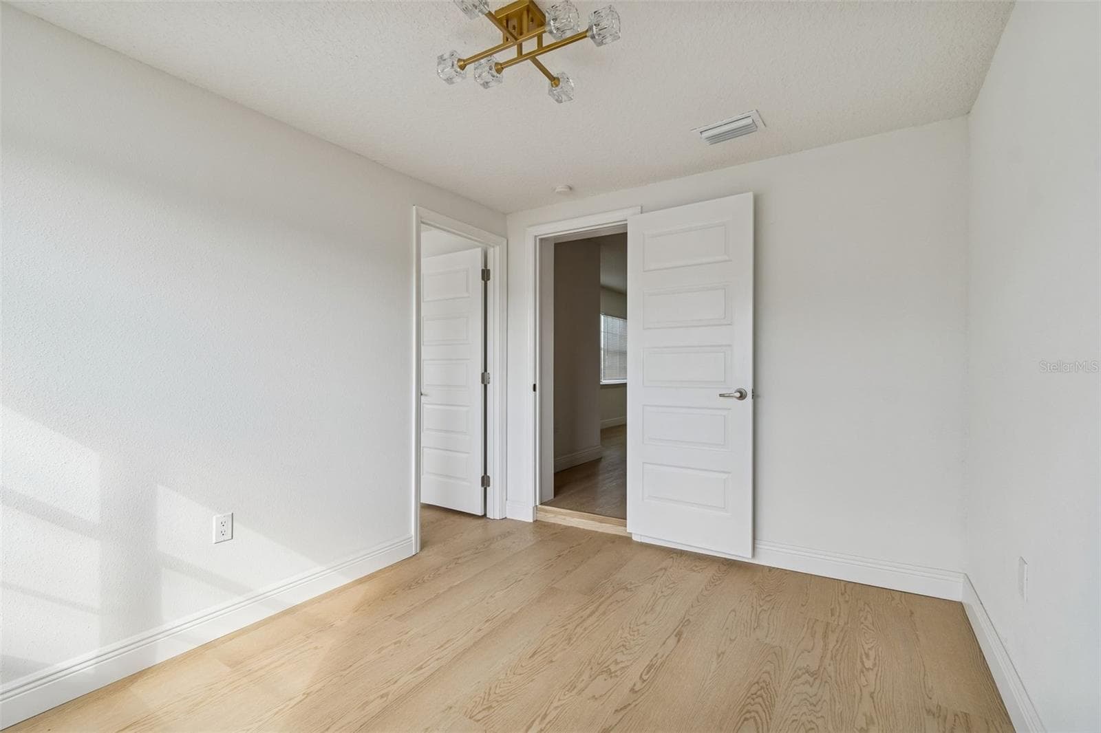 Single Family Residence at 7910 W POWHATAN AVE, TAMPA, photo 59 of 98