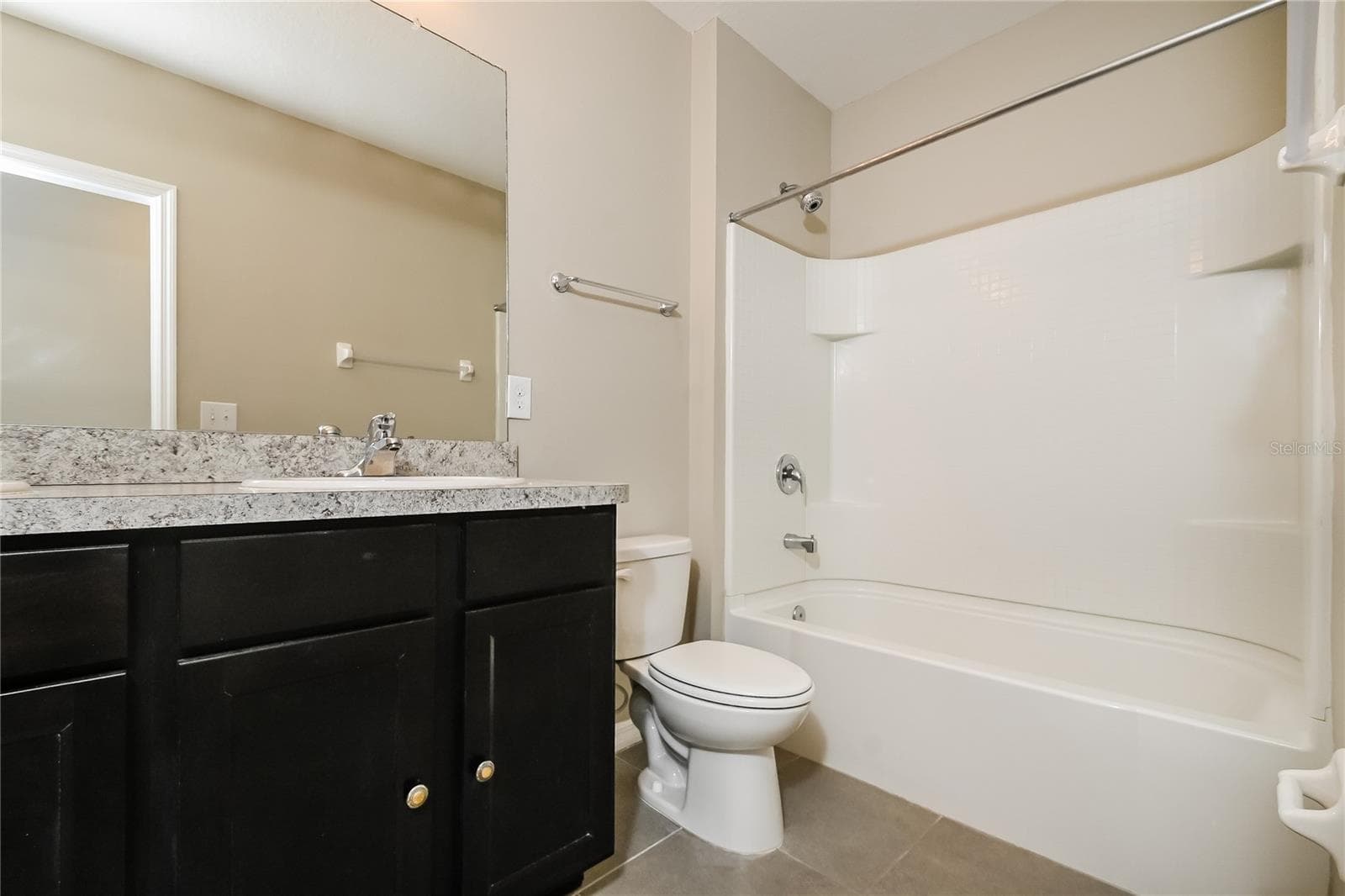 Single Family Residence at 4106 WILLOW HAMMOCK DR, PALMETTO, photo 11 of 15