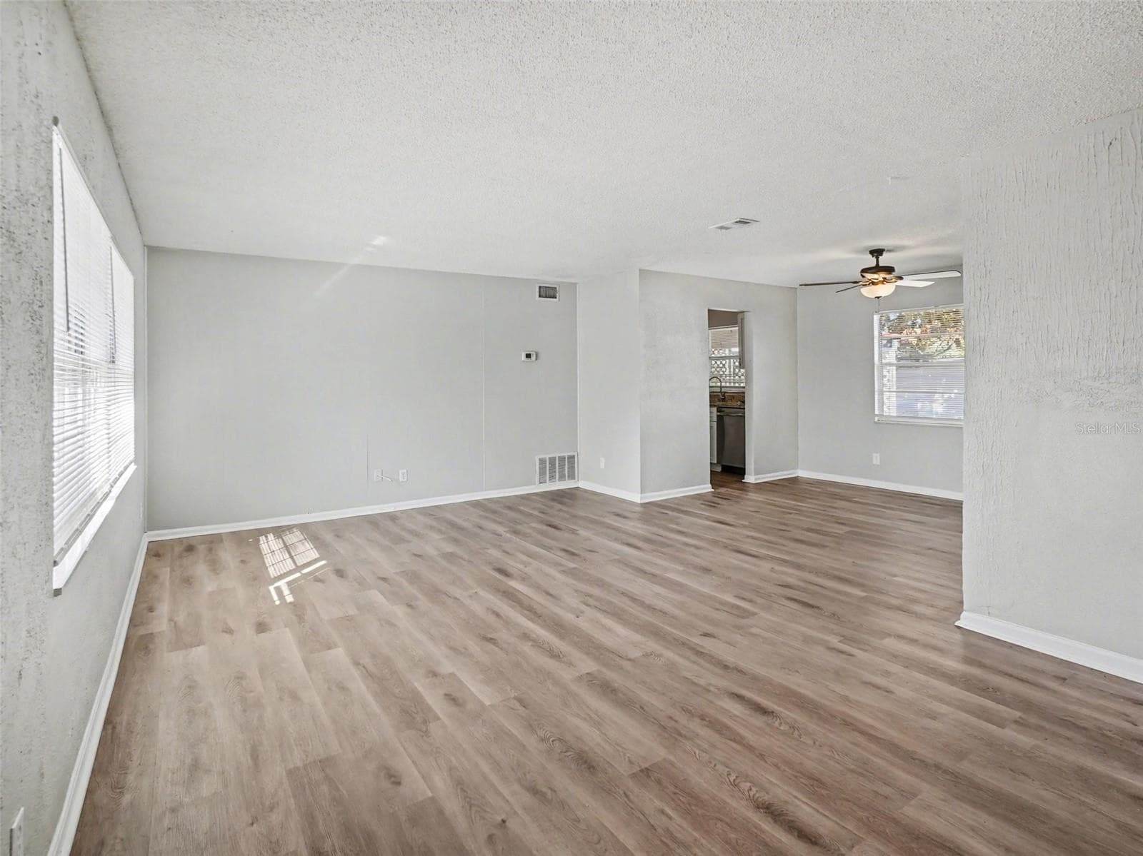 Single Family Residence at 555 THOMAS JEFFERSON WAY, ORLANDO, photo 8 of 22