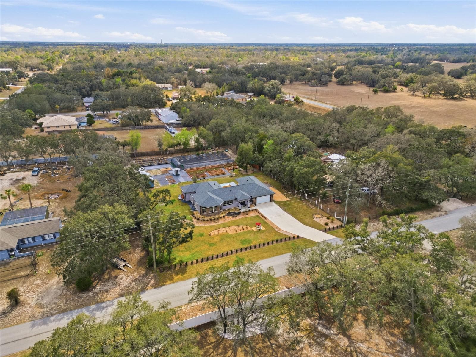 So much space for you to create your dream yard! - 16090 FRINGE TREE DR, SPRING HILL