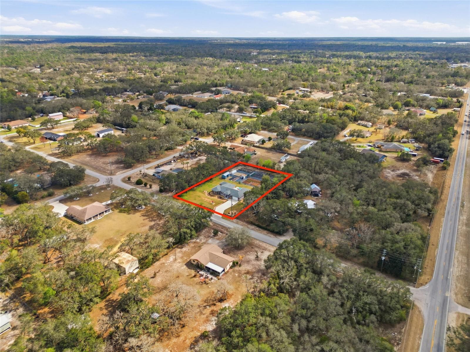So much space for you to create your dream yard! - 16090 FRINGE TREE DR, SPRING HILL