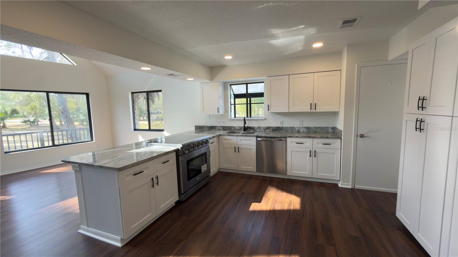 Single Family Residence at 8140 PIMLICO PL, WESLEY CHAPEL, photo 8 of 32