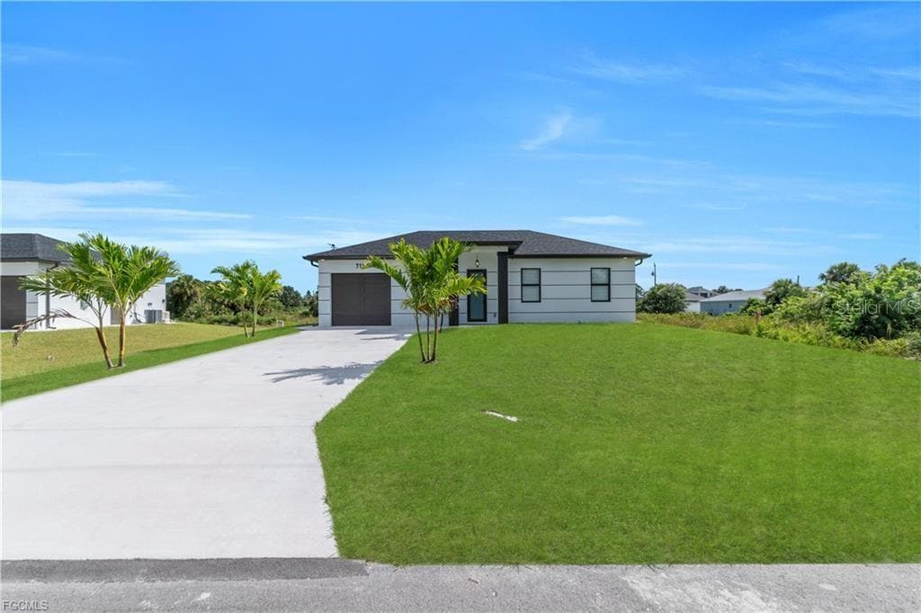 Single Family Residence at 711 ROMA AVE S, LEHIGH ACRES, photo 4 of 38