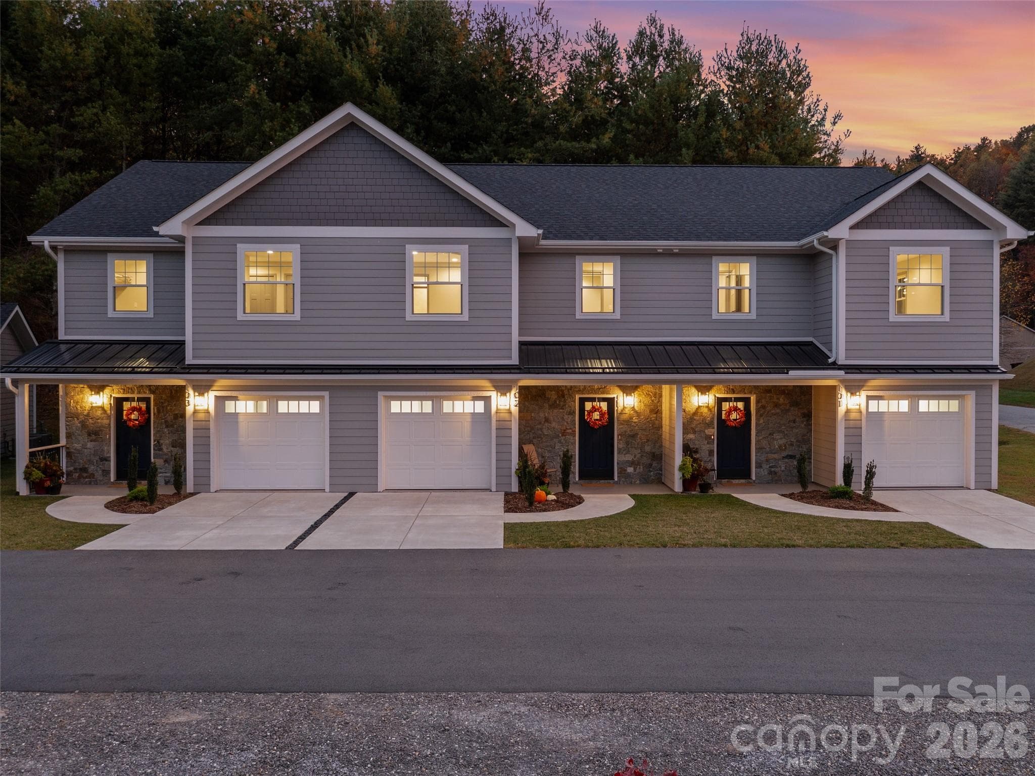 Townhouse at 100 Red Twig Lane, Burnsville, photo 4 of 45