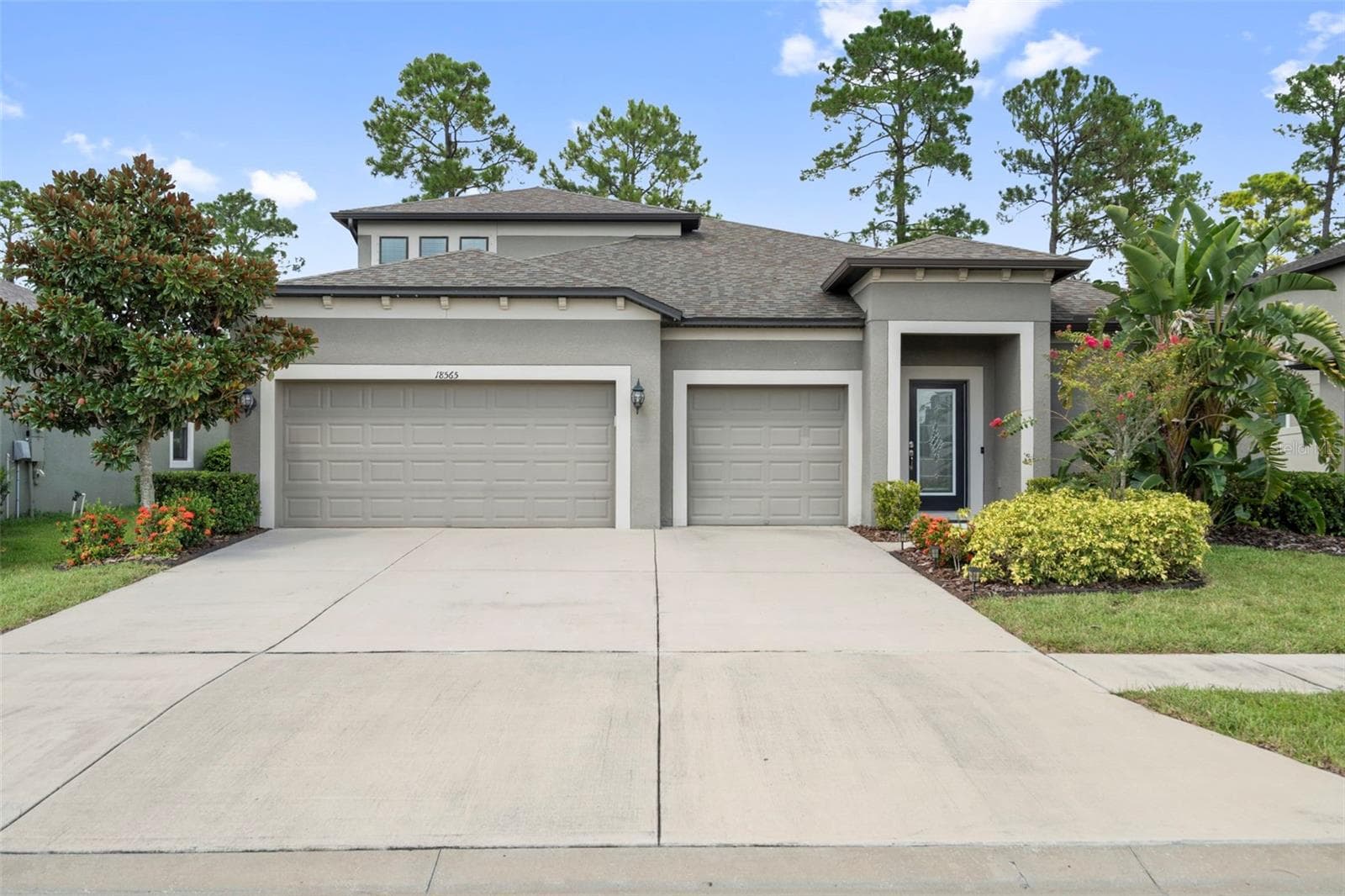 Single Family Residence at 18565 OBREGAN DR, SPRING HILL, photo 2 of 70