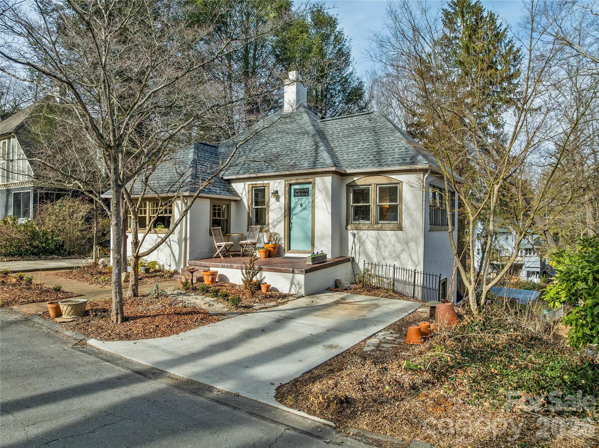 Single Family Residence at 4 Duke Street, Asheville, photo 4 of 46