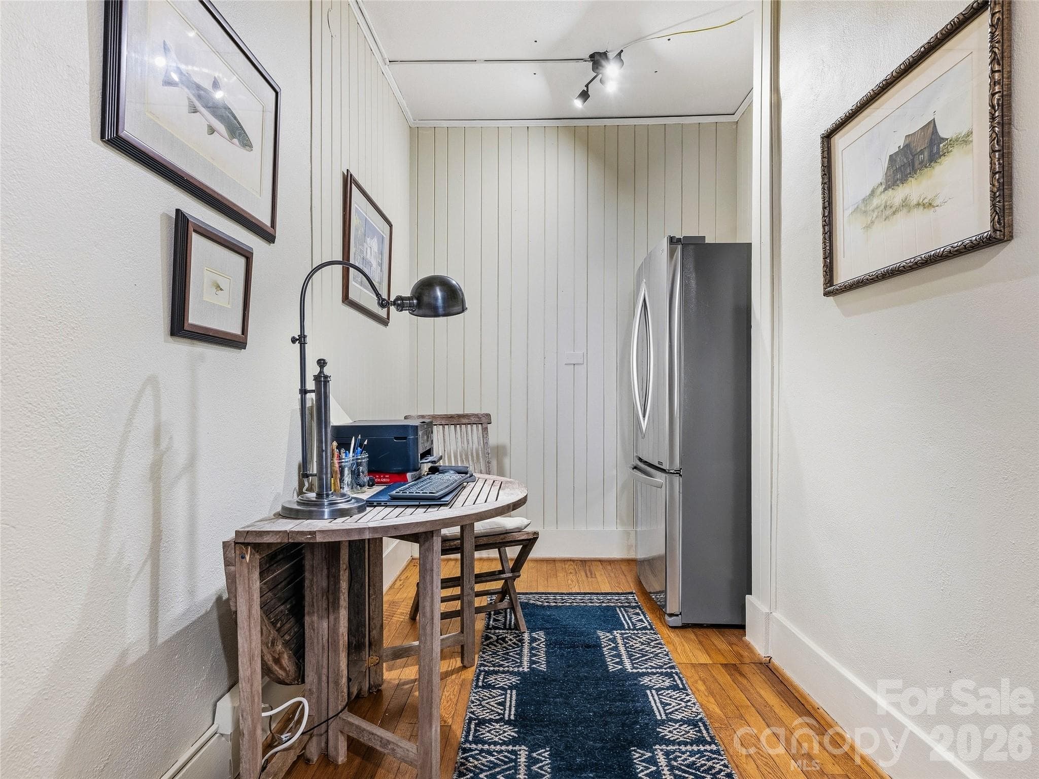 Lower Landing Flex Space - Refrigerator Conveys - 4 Duke Street, Asheville