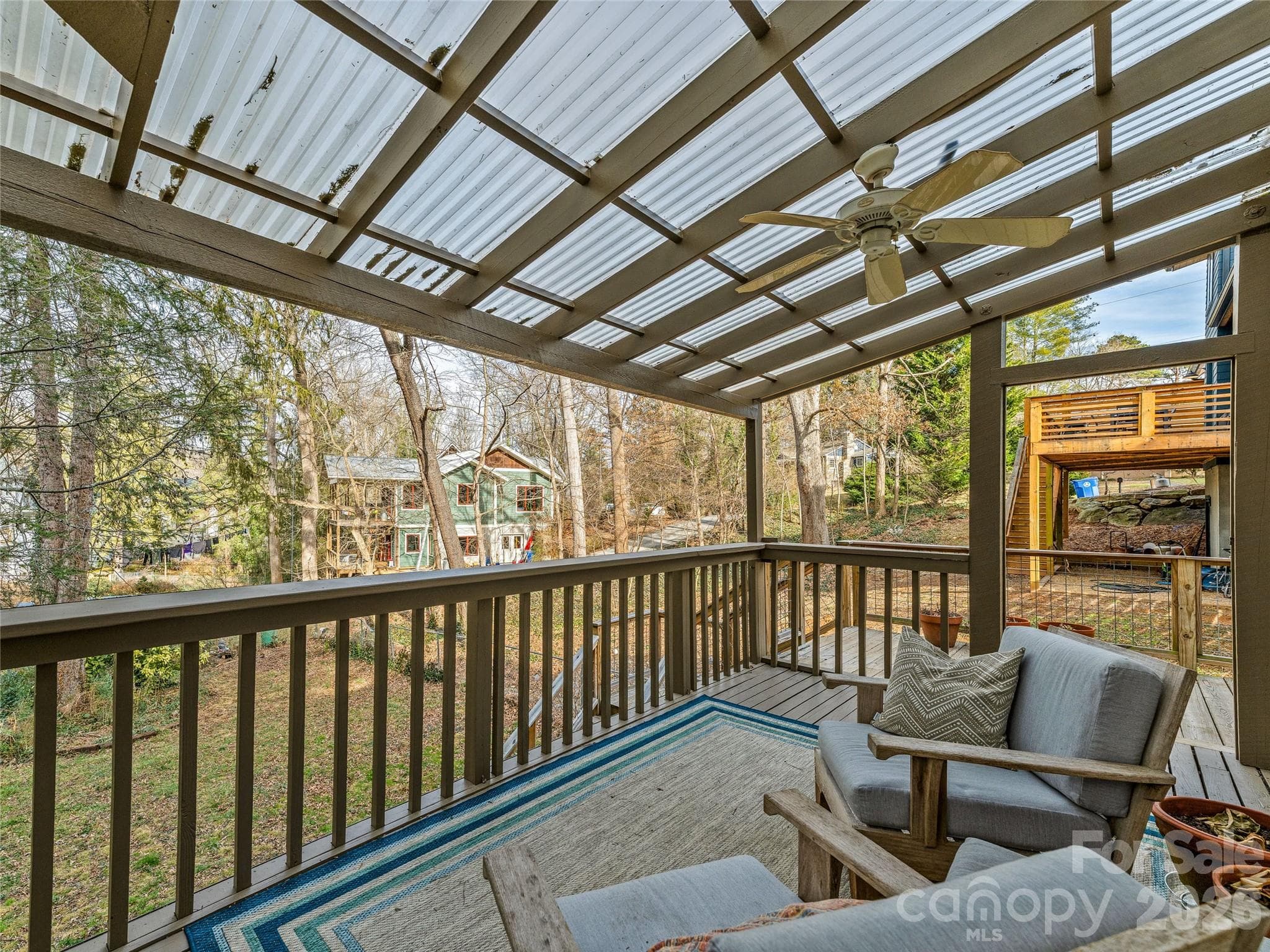 Covered Sitting Area - 4 Duke Street, Asheville