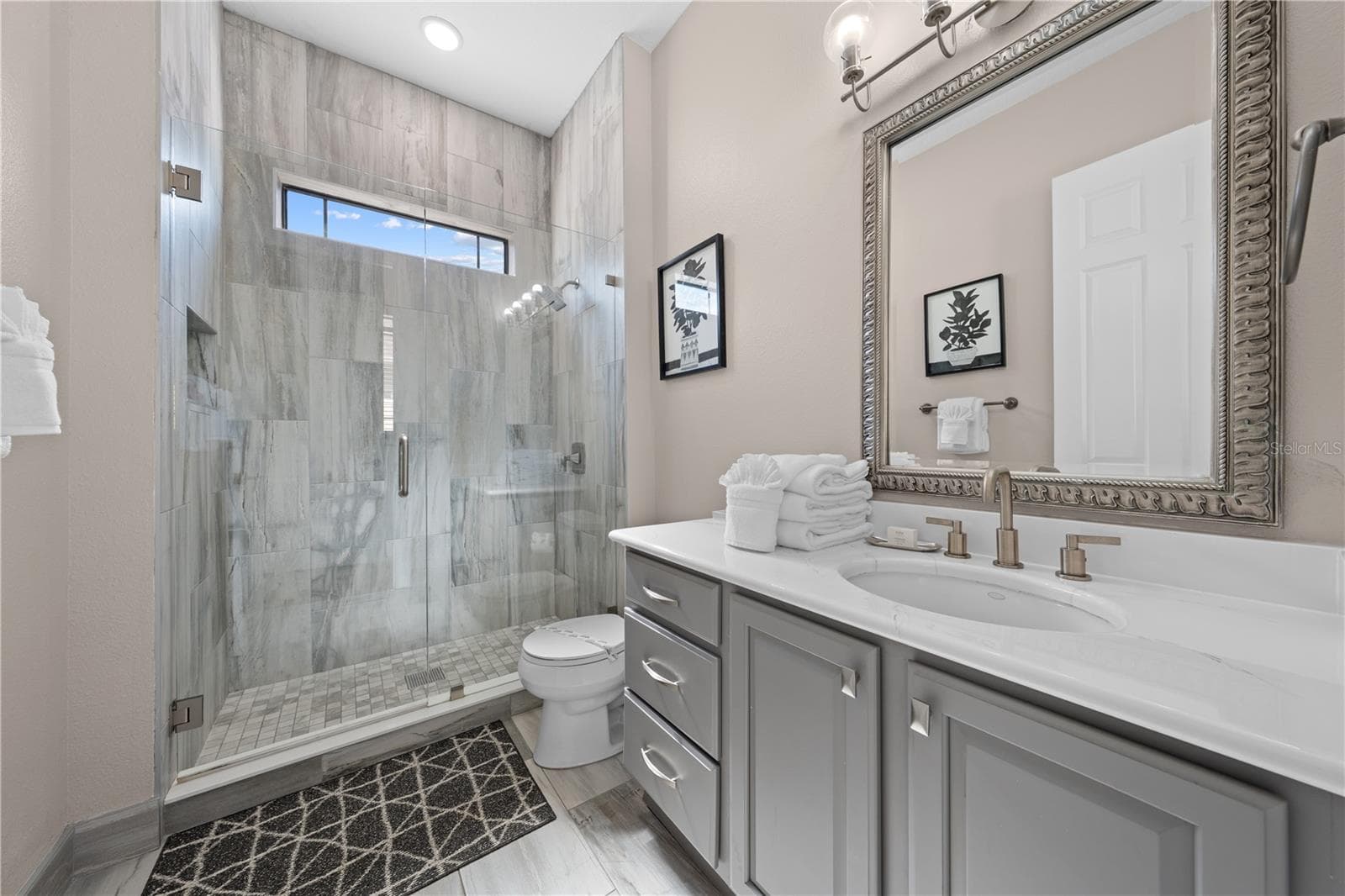 Ensuite - 785 GOLDEN BEAR DR, REUNION