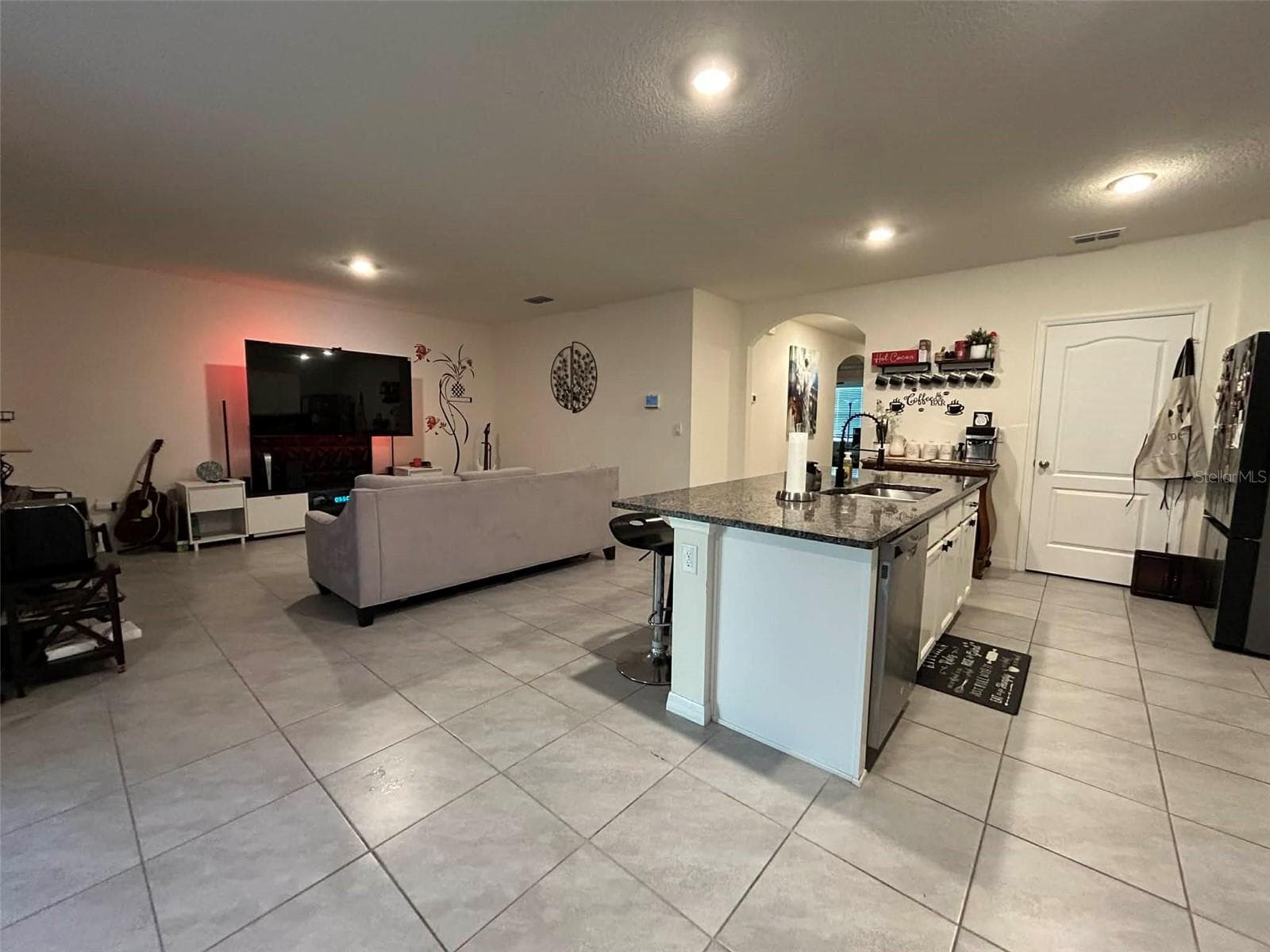 Single Family Residence at 2612 HARMONIA HAMMOCK RD, HARMONY, photo 3 of 17