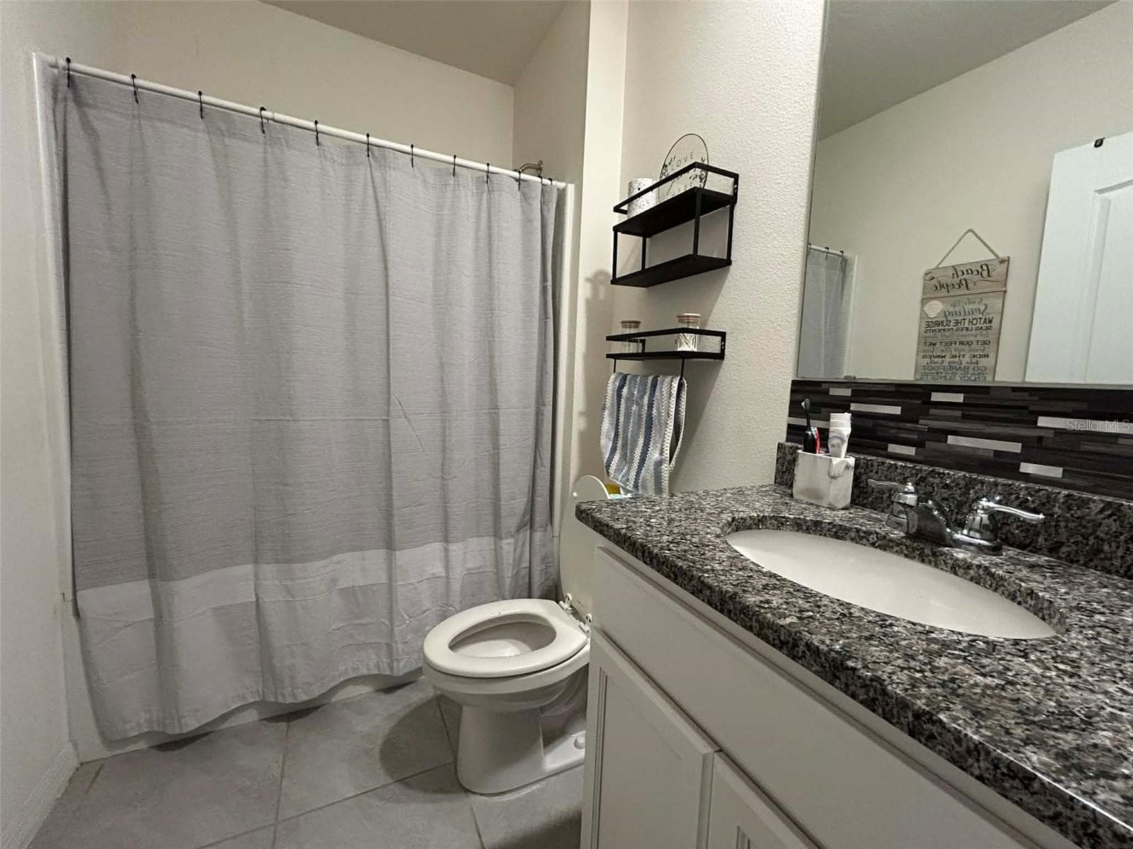 Guest Bathroom - 2612 HARMONIA HAMMOCK RD, HARMONY
