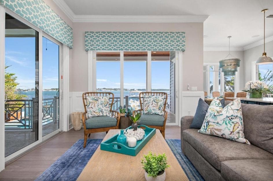 Mid level living room - 110 10TH ST S, BRADENTON BEACH