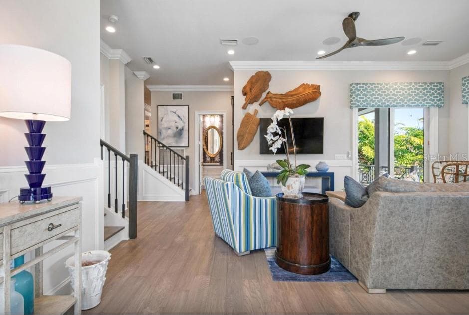 Mid level living room - 110 10TH ST S, BRADENTON BEACH