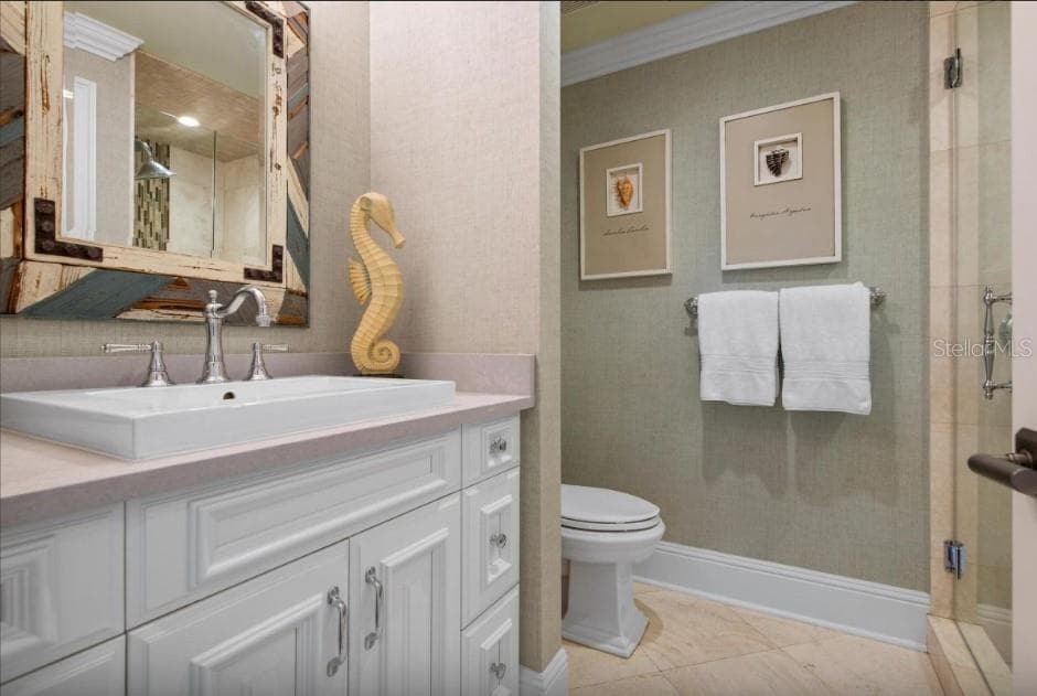 Mid level bathroom - 110 10TH ST S, BRADENTON BEACH