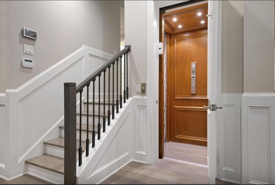 Mid level elevator stop - 110 10TH ST S, BRADENTON BEACH
