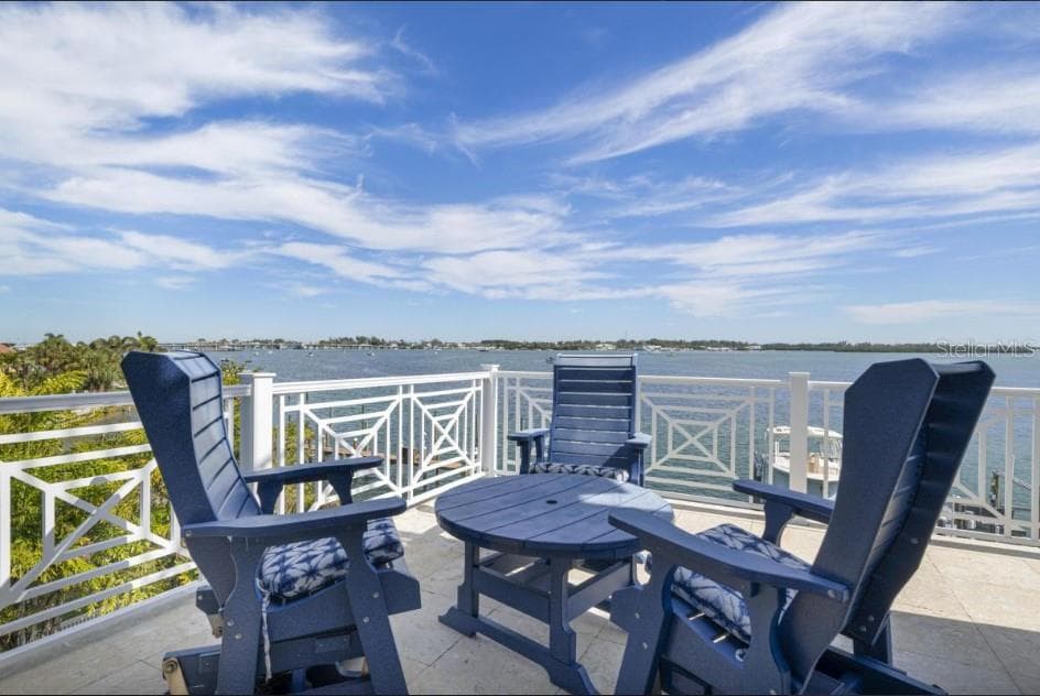 Upper level balcony - 110 10TH ST S, BRADENTON BEACH