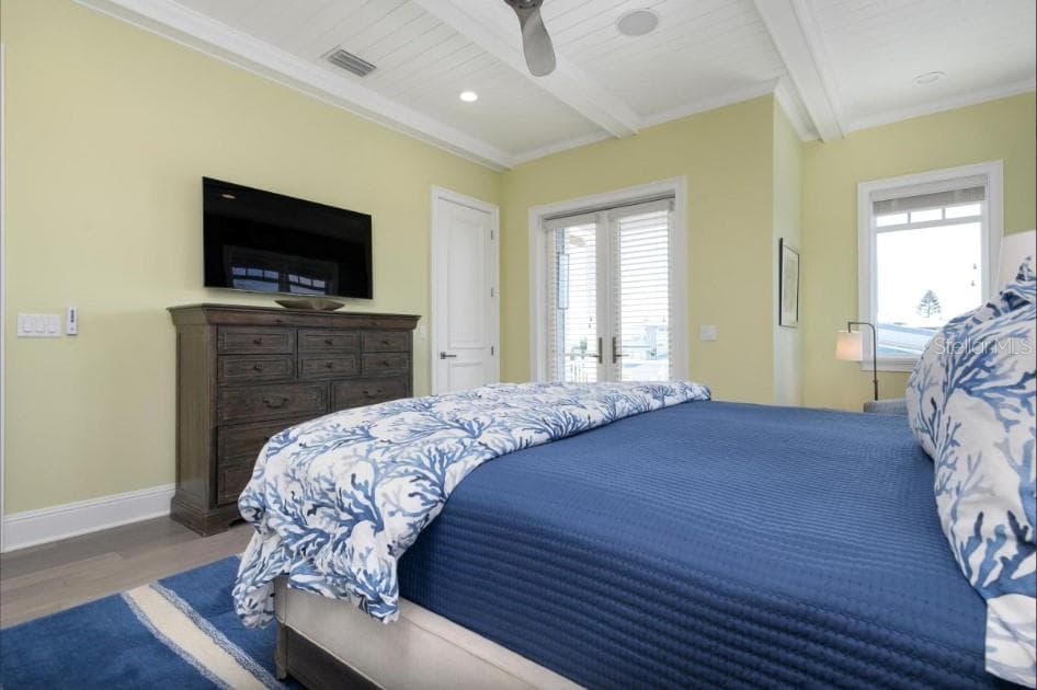 Upper level bedroom - 110 10TH ST S, BRADENTON BEACH