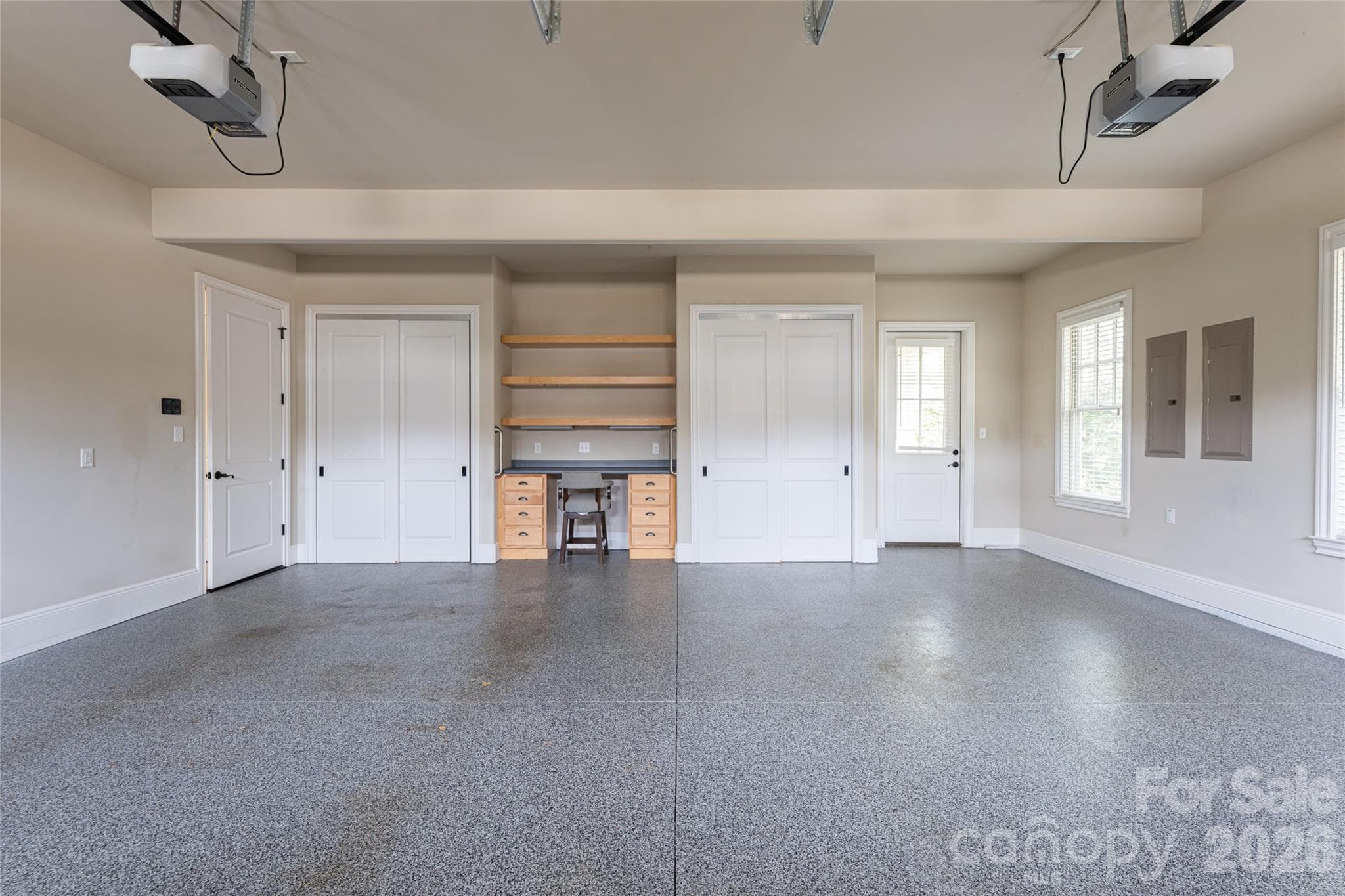 garage, storage and desk area - Asheville