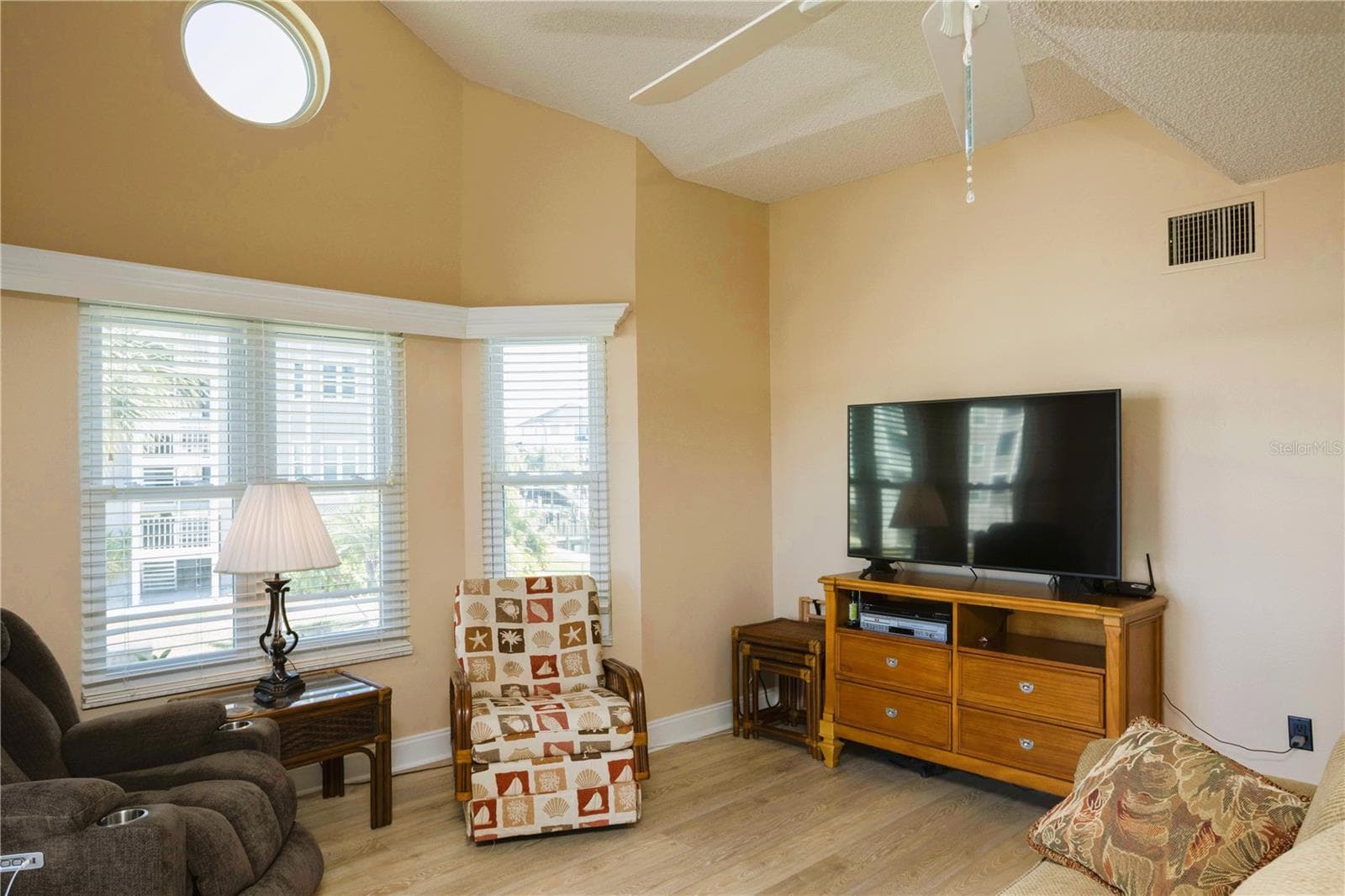 Condominium at 5712 BISCAYNE CT #101, NEW PORT RICHEY, photo 14 of 52