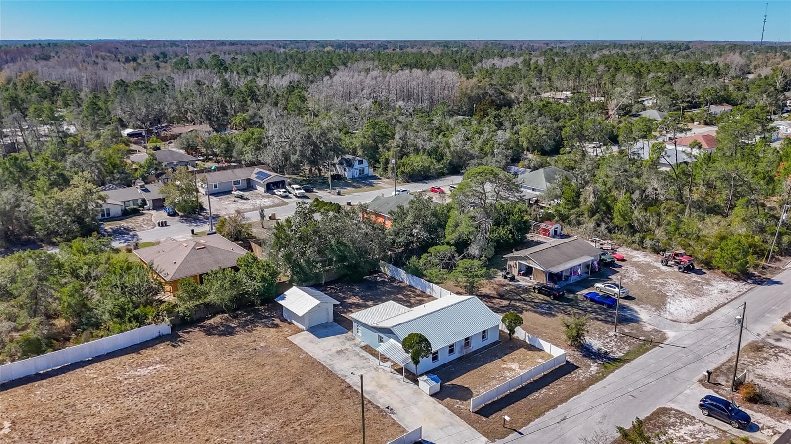 Single Family Residence at 12832 MOUNTAIN RD, NEW PORT RICHEY, photo 6 of 59