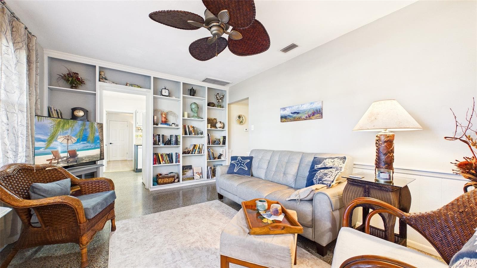 Single Family Residence at 4319 S CAMERON AVE, TAMPA, photo 14 of 47