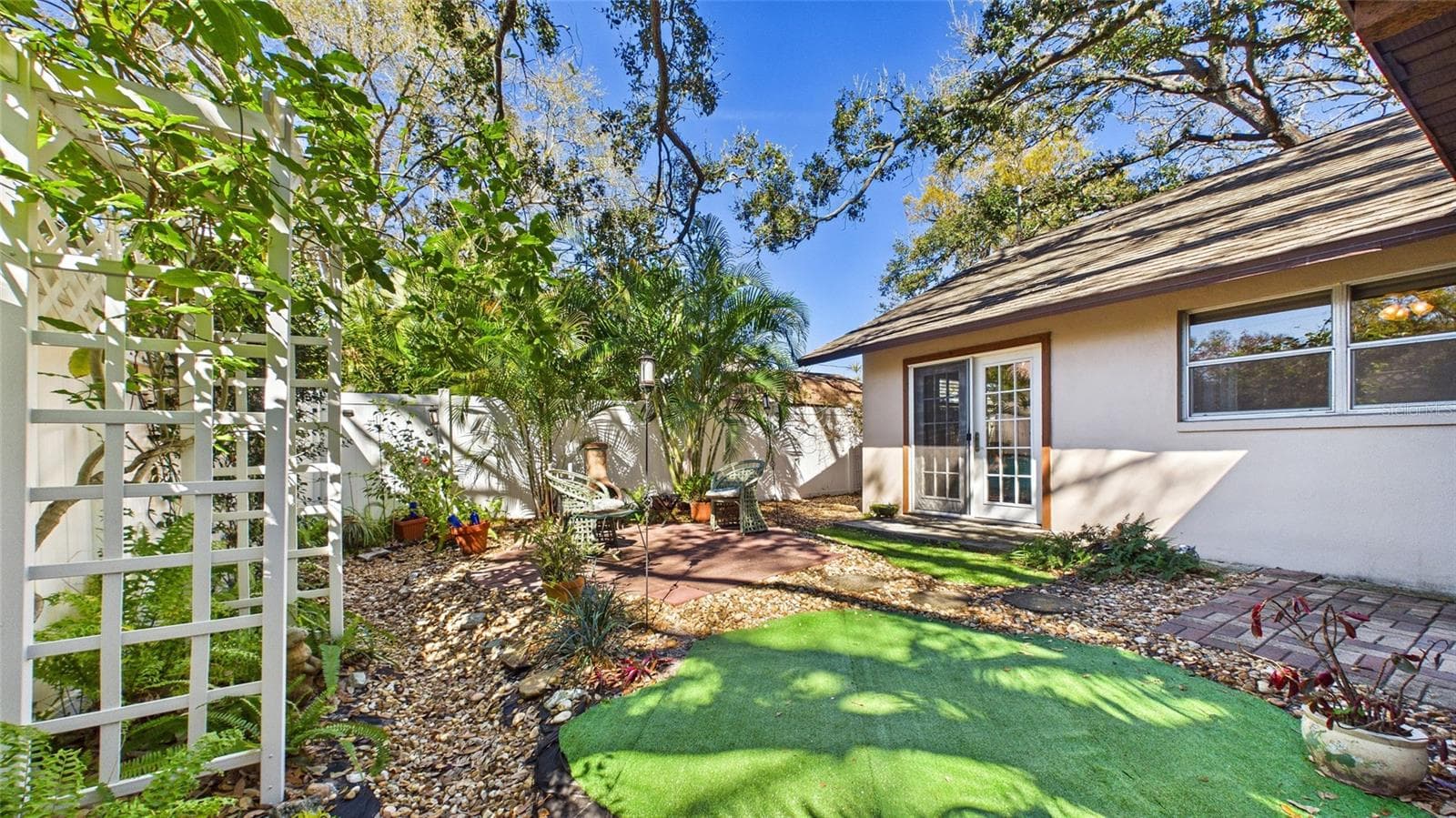 Single Family Residence at 4319 S CAMERON AVE, TAMPA, photo 42 of 47