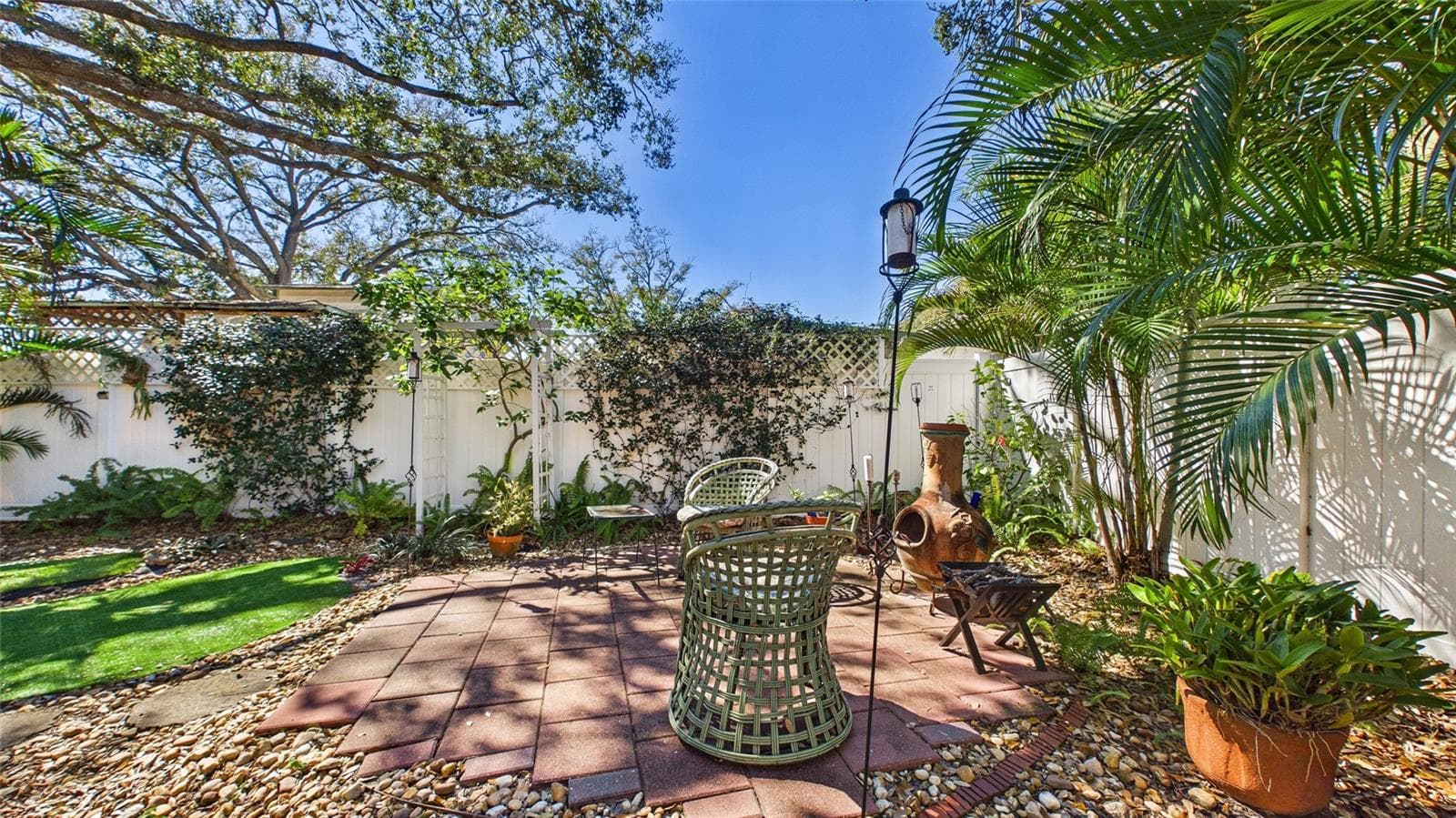 Single Family Residence at 4319 S CAMERON AVE, TAMPA, photo 44 of 47