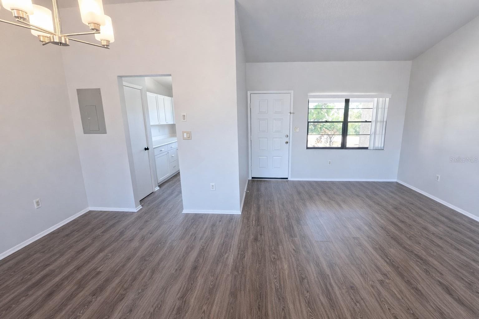 Unit A Living and dining combo - 3211 RIVERSIDE DR, PUNTA GORDA