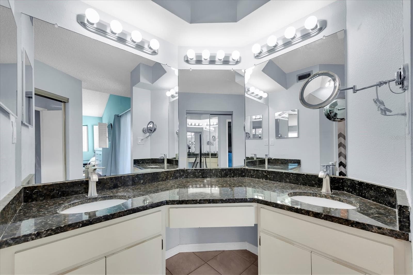 Condominium at 6931 STONES THROW CIR N #5302, ST PETERSBURG, photo 22 of 51