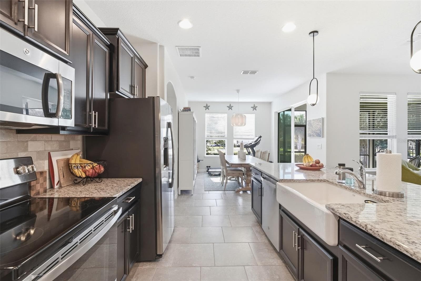 Single Family Residence at 404 W VICTORIA TRAILS BLVD, DELAND, photo 13 of 50