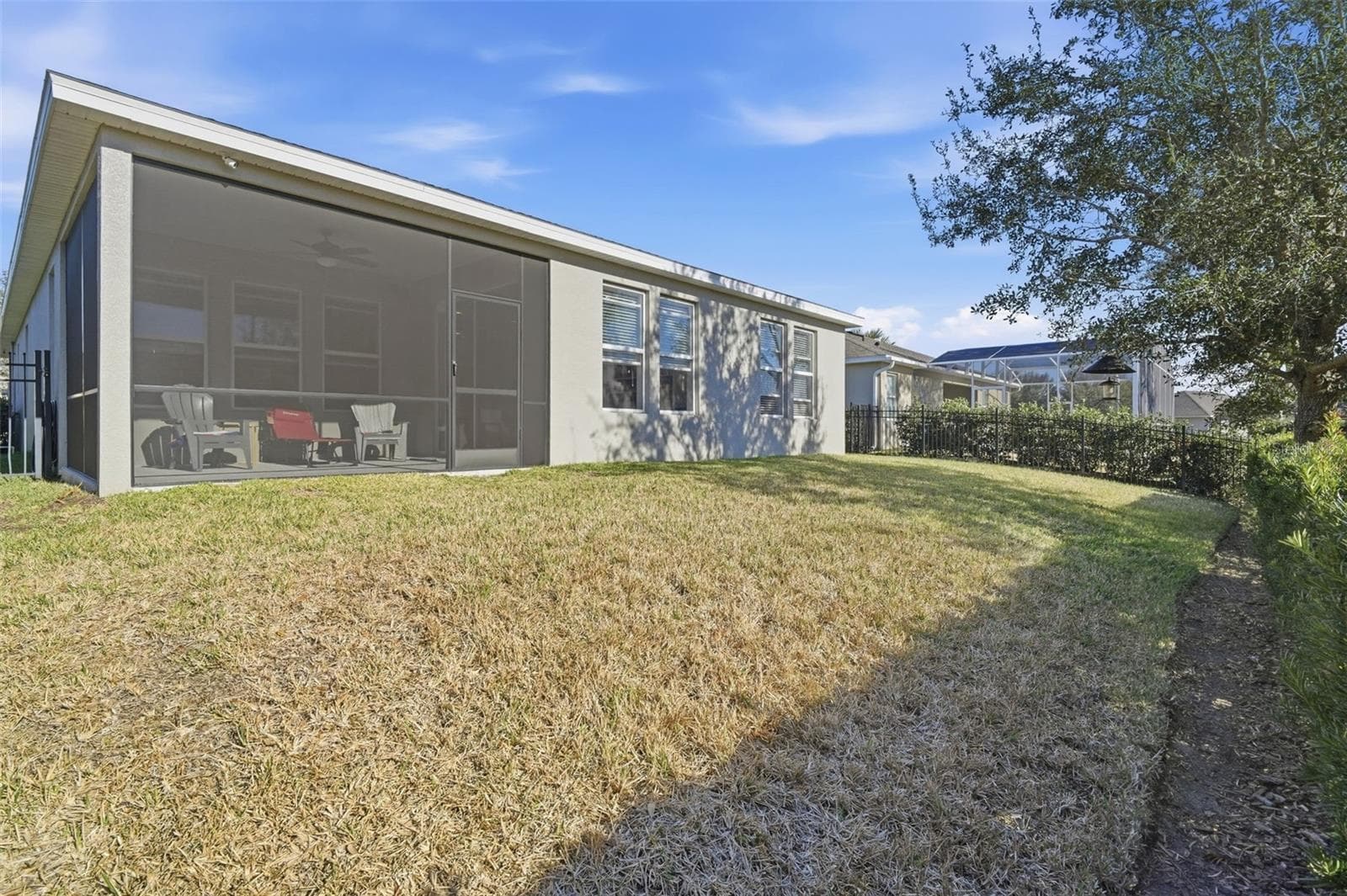 Single Family Residence at 404 W VICTORIA TRAILS BLVD, DELAND, photo 34 of 50