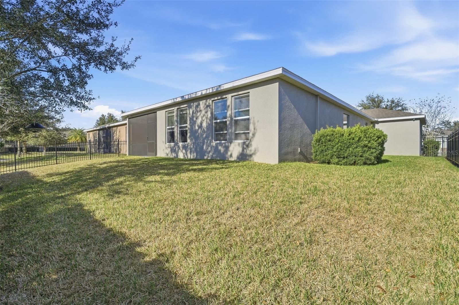 Single Family Residence at 404 W VICTORIA TRAILS BLVD, DELAND, photo 35 of 50