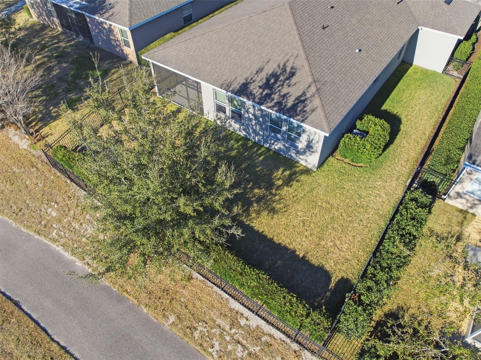 Single Family Residence at 404 W VICTORIA TRAILS BLVD, DELAND, photo 37 of 50