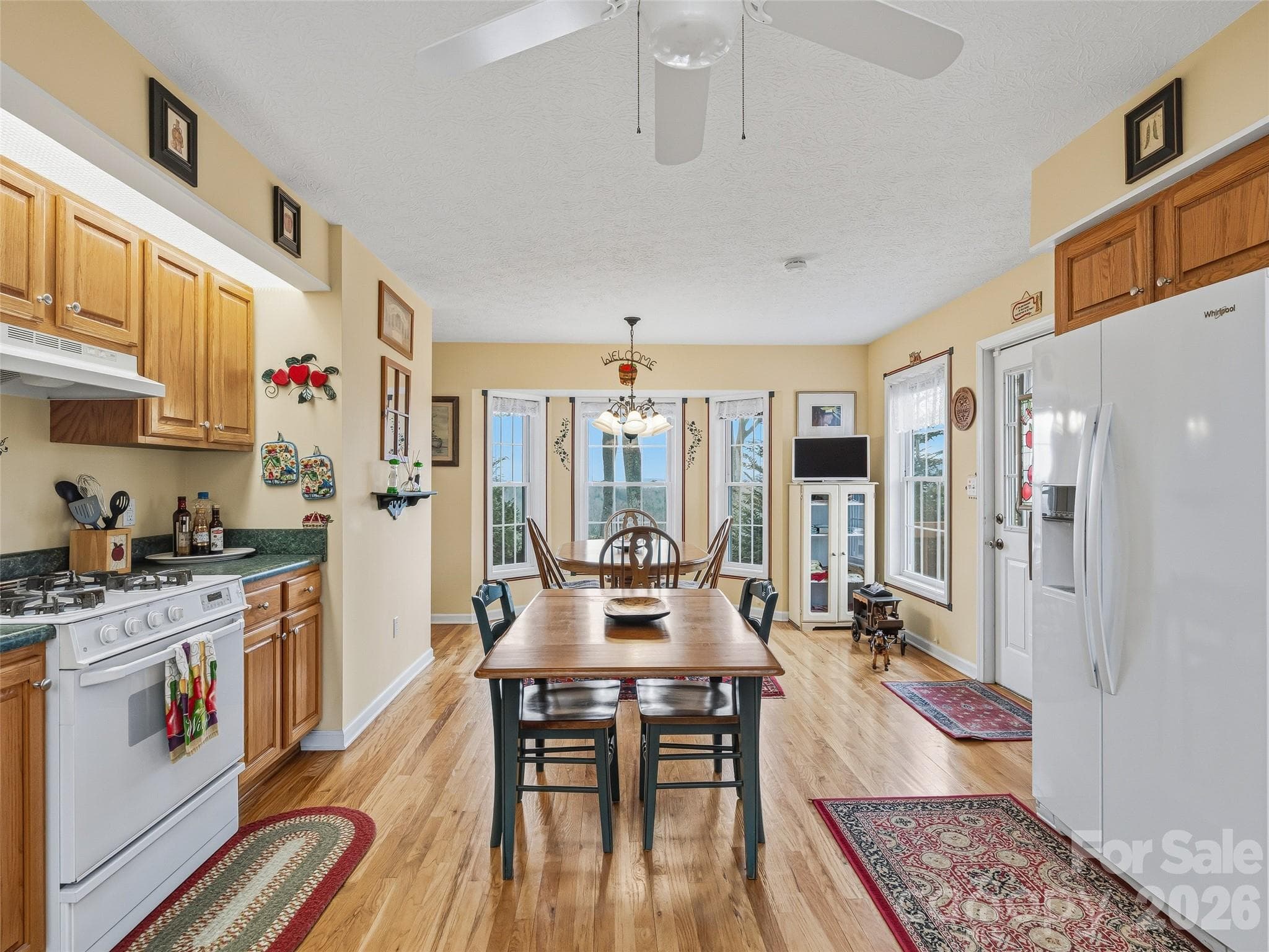 Single Family Residence at 24 Abbey Lane, Hendersonville, photo 14 of 43