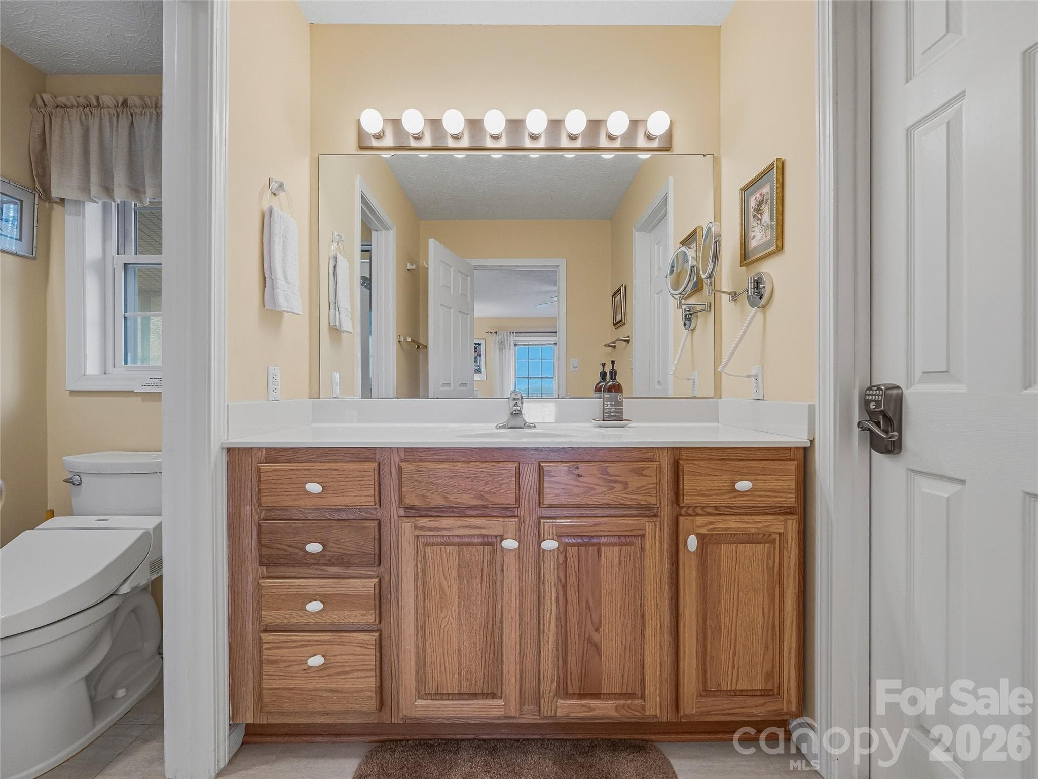 Primary Bathroom - 24 Abbey Lane, Hendersonville