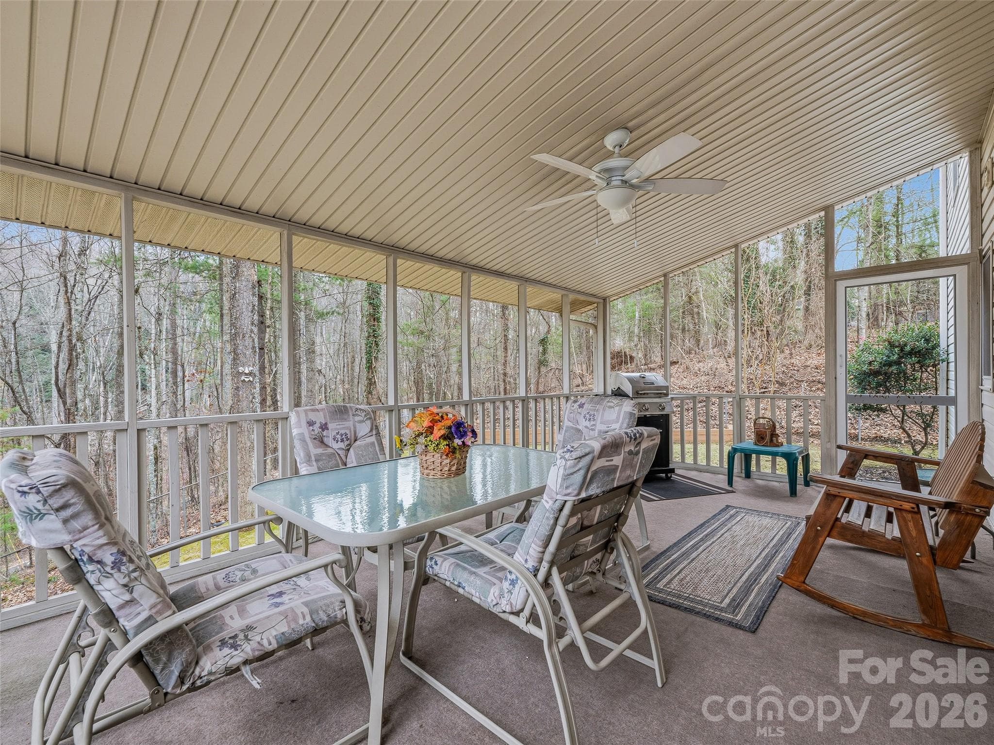 Single Family Residence at 24 Abbey Lane, Hendersonville, photo 30 of 43