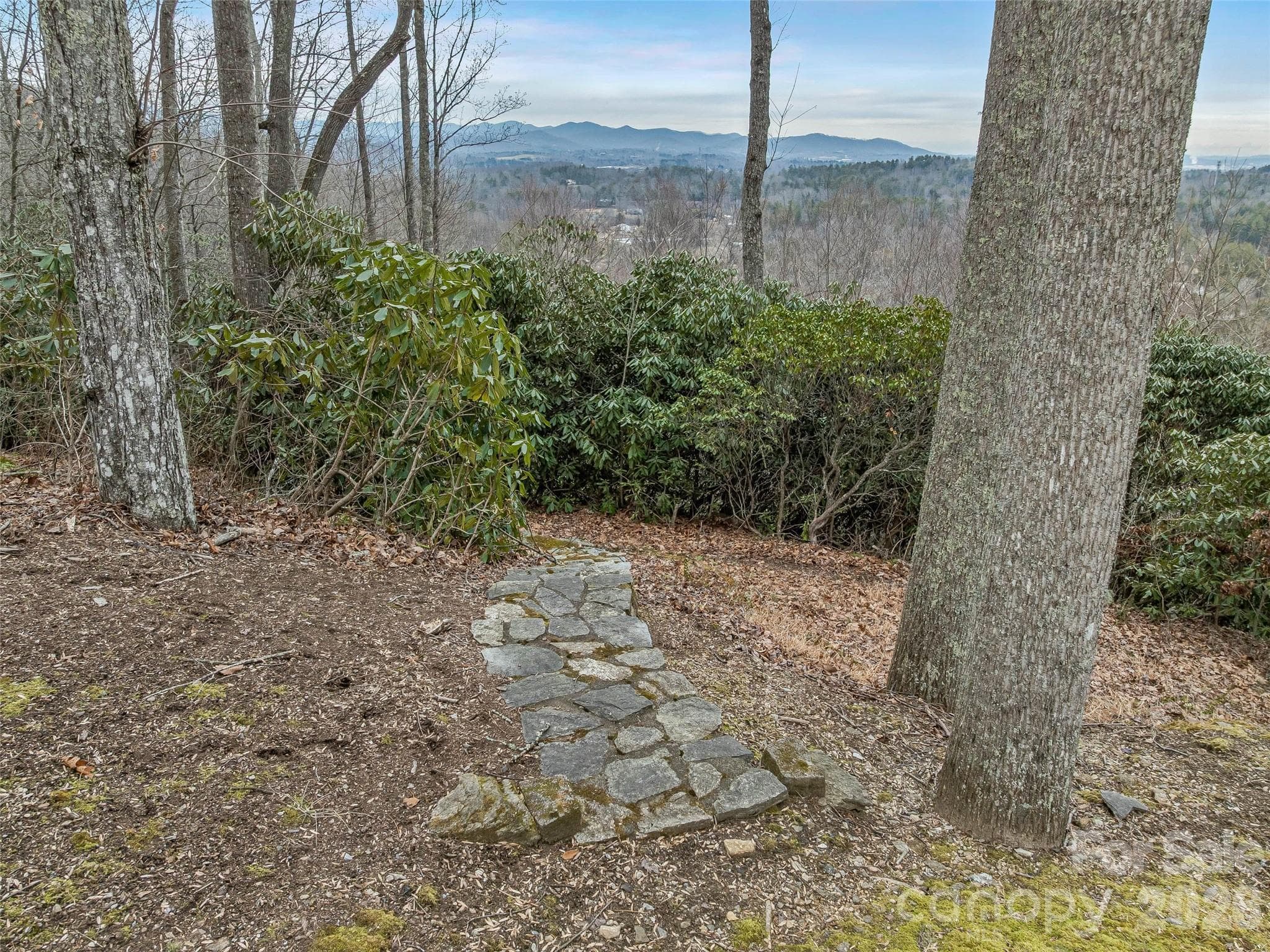 Single Family Residence at 24 Abbey Lane, Hendersonville, photo 35 of 43