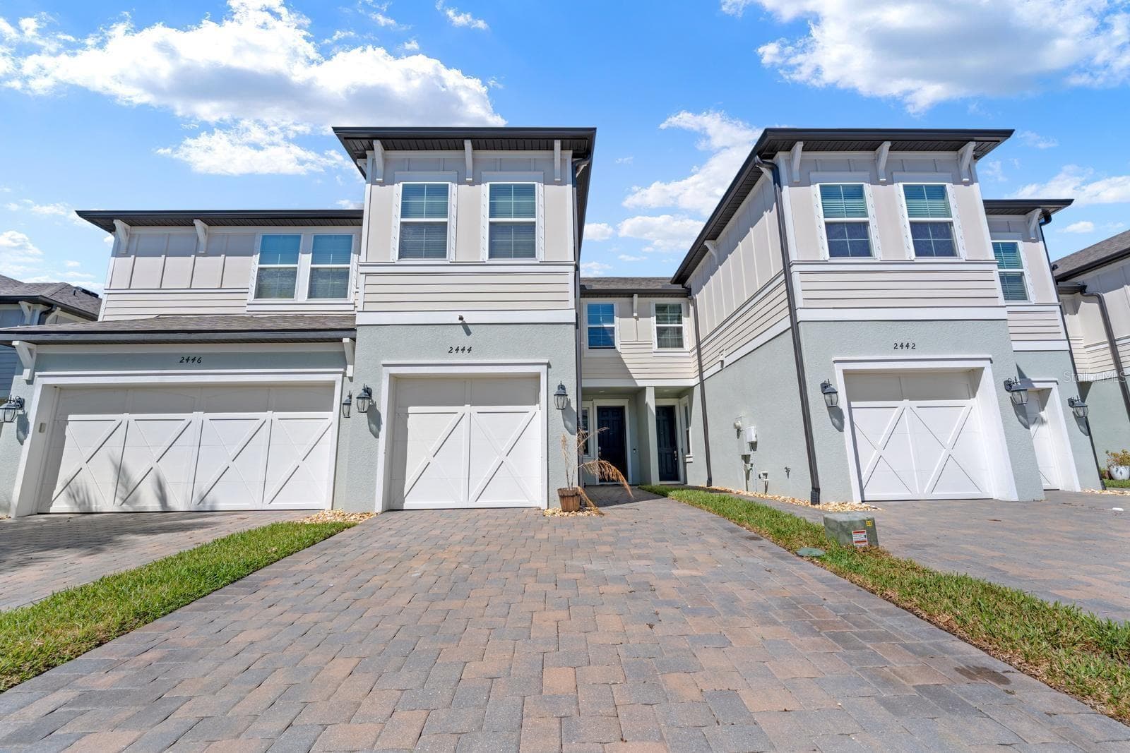 Townhouse at 2444 FOGGY CREEK CIR, CLEARWATER, photo 2 of 26