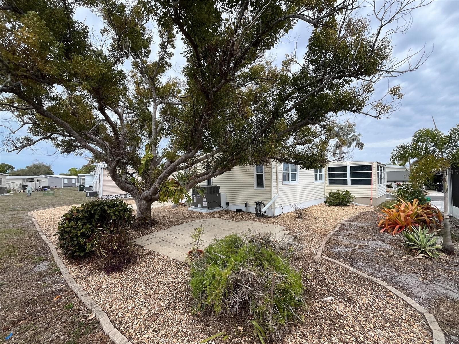 Manufactured Home at 873 BAVENO DR, VENICE, photo 5 of 38