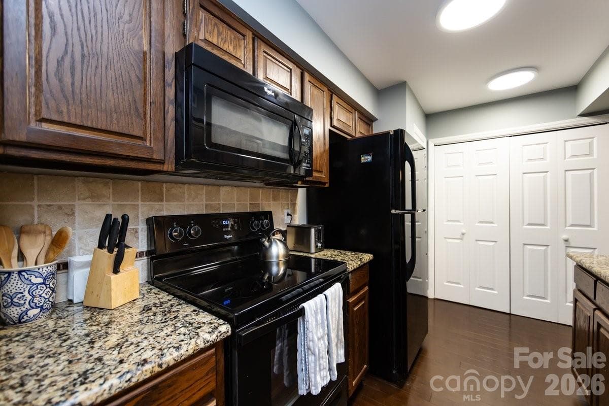 Kitchen 3 - Colony Crossing, Charlotte
