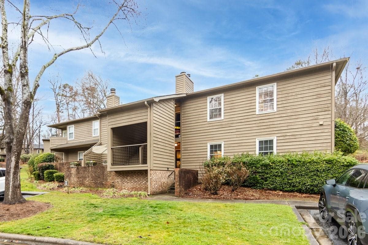 Front Elevation - Colony Crossing, Charlotte
