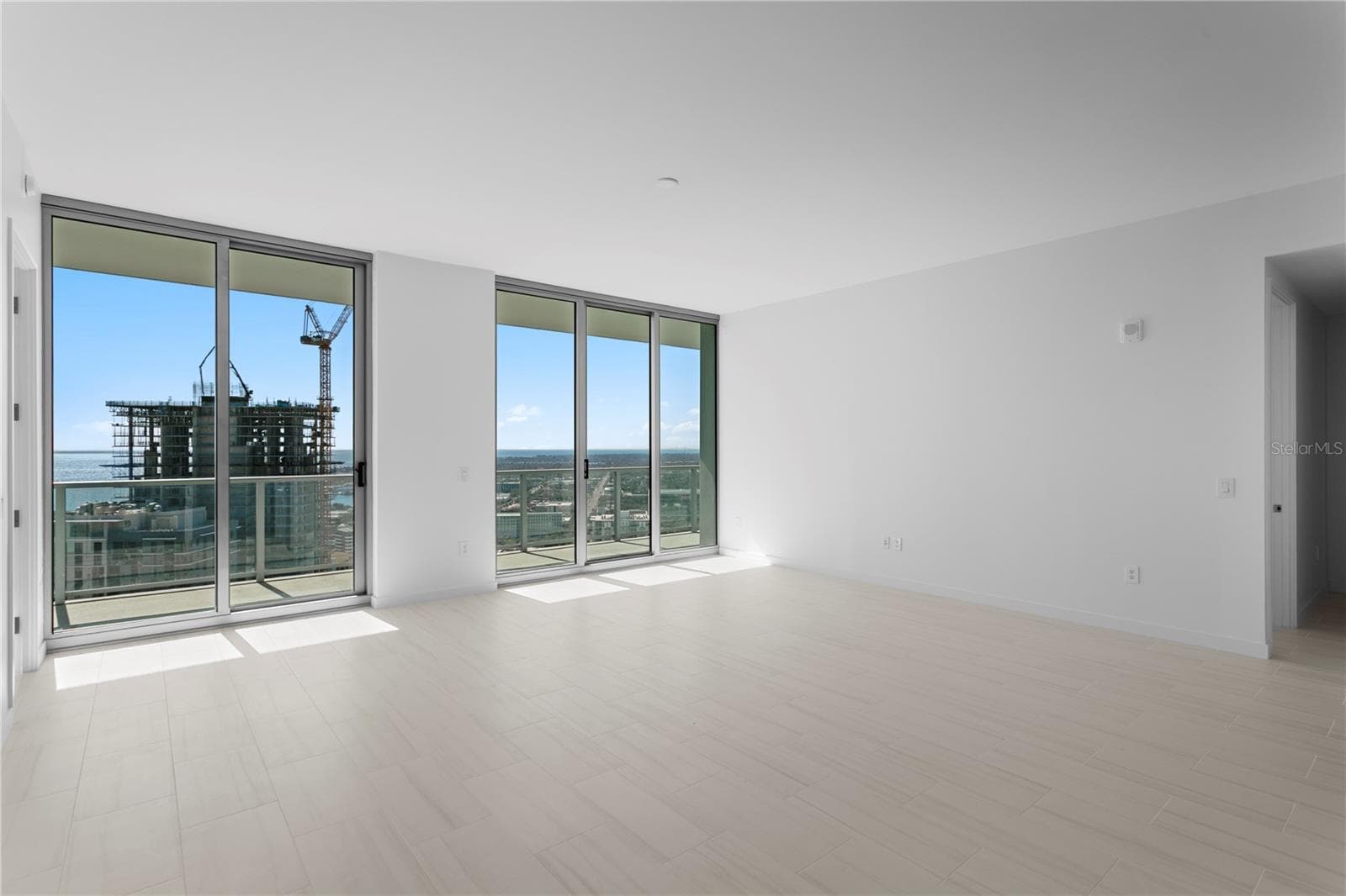 Condominium at 400 CENTRAL AVE #2806, ST PETERSBURG, photo 26 of 96