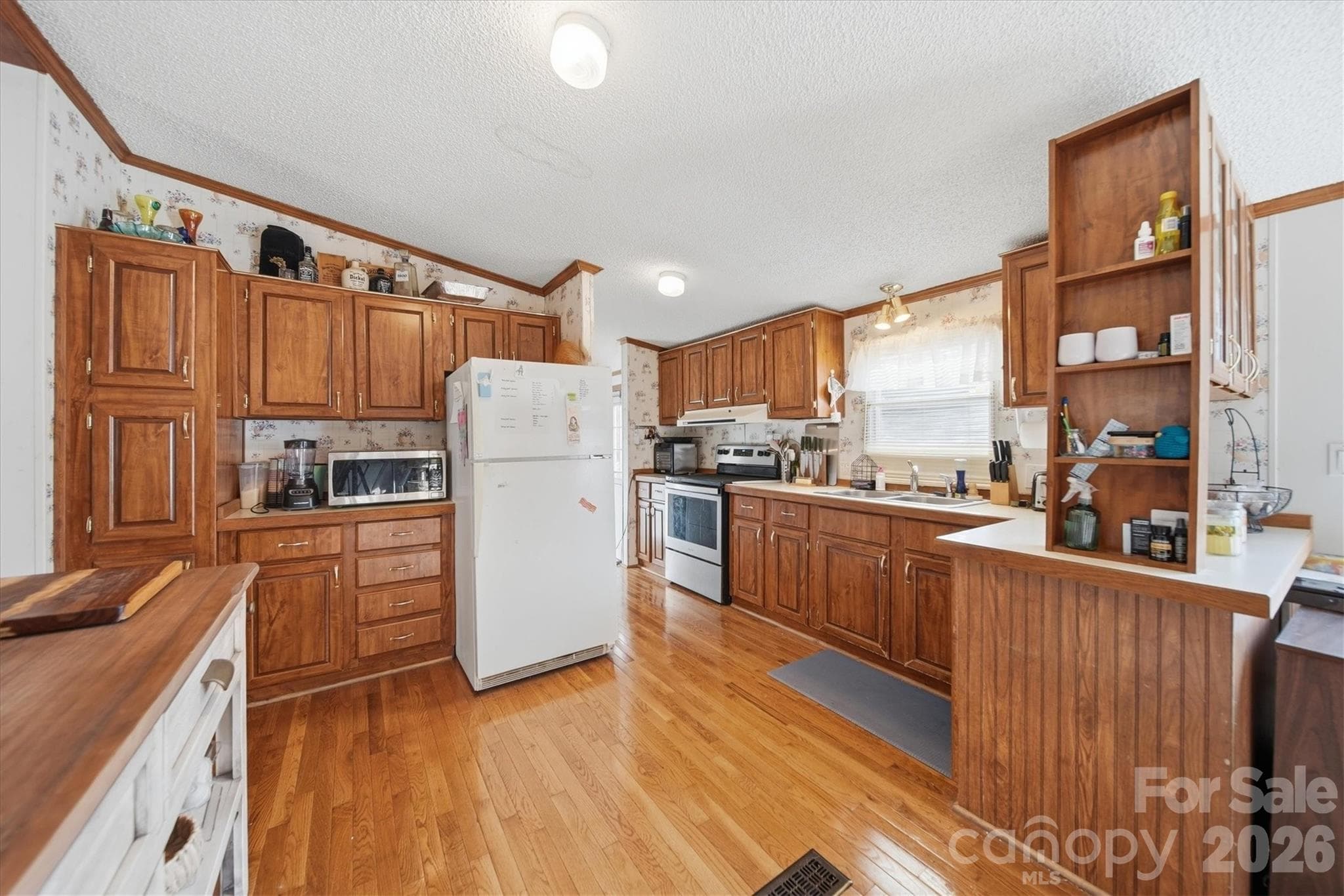Single Family Residence at 107 10th Street NE, Hildebran, photo 4 of 20