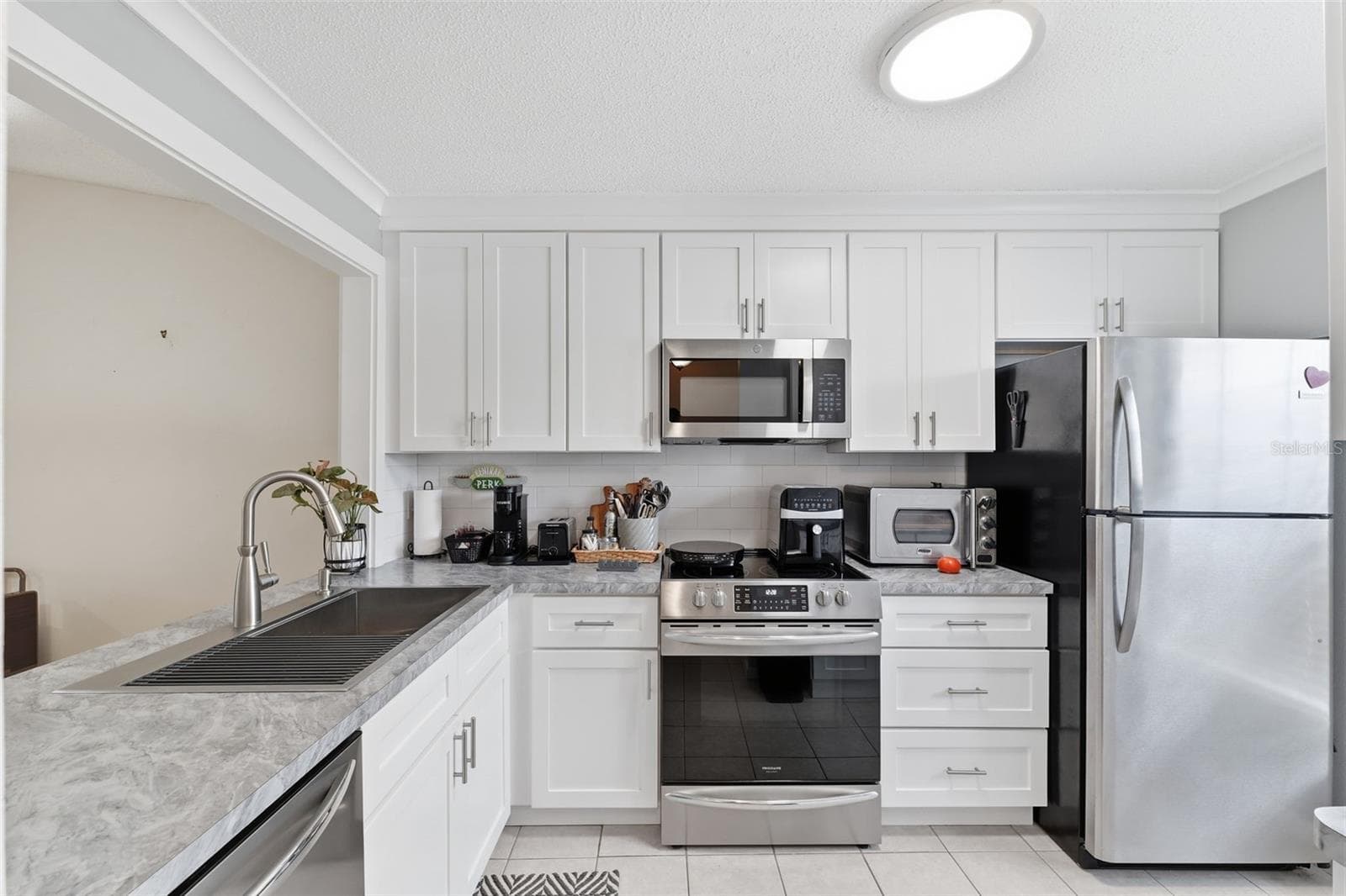 Condominium at 1804 RISING SUN DR #1804, HOLIDAY, photo 13 of 31